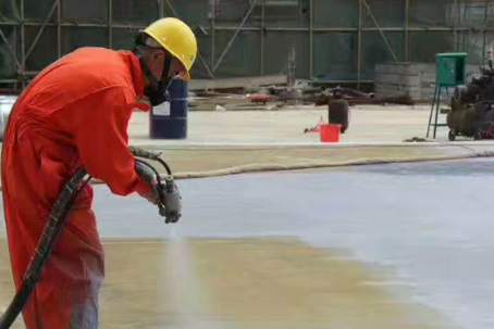 丹东彩色路面喷涂是一种为路面